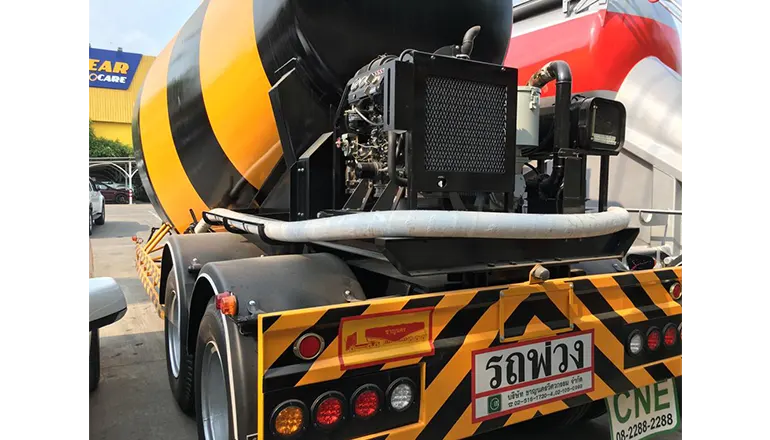 Engine Driven Hori Compressor mounted on Trailer Bulker